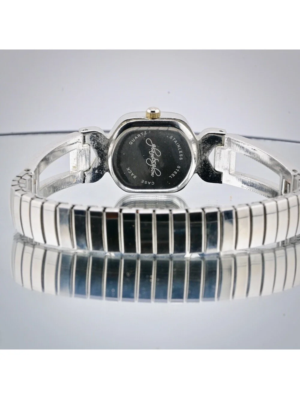 Ladies Glam & Glow 2 Tone & Crystal Bezel Stretch Quartz Needs New Battery..